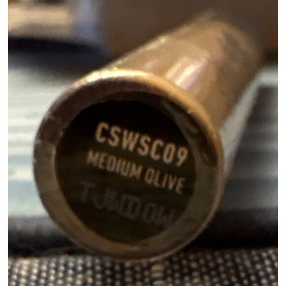 NYX Cant Stop Wont Stop Contour Concealer MEDIUM OLIVE 24HR Matte Finish - Picture 2 of 5